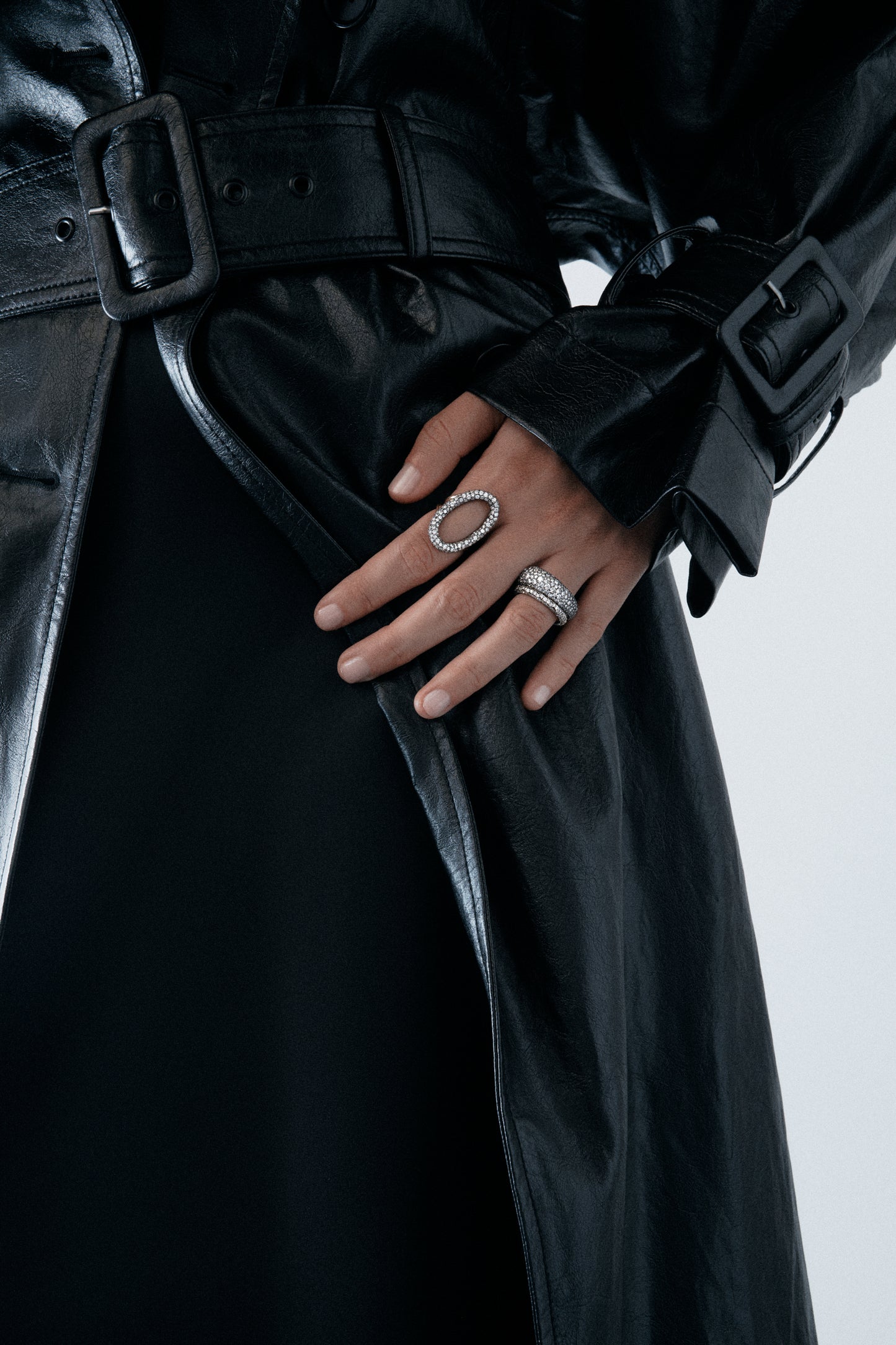 Large Modern Finish Diamond Oval Ring