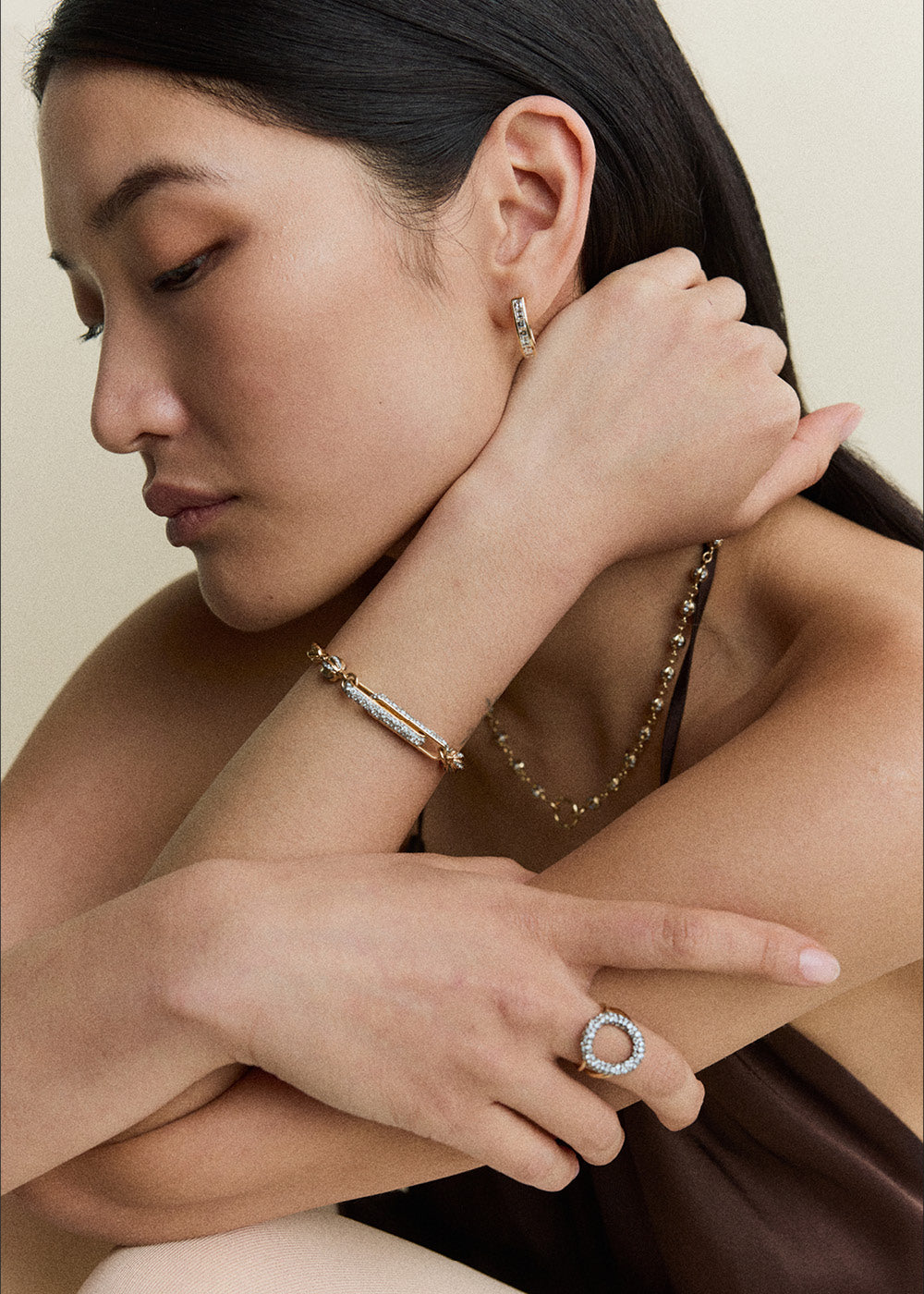 Carré Cut Half Hoop