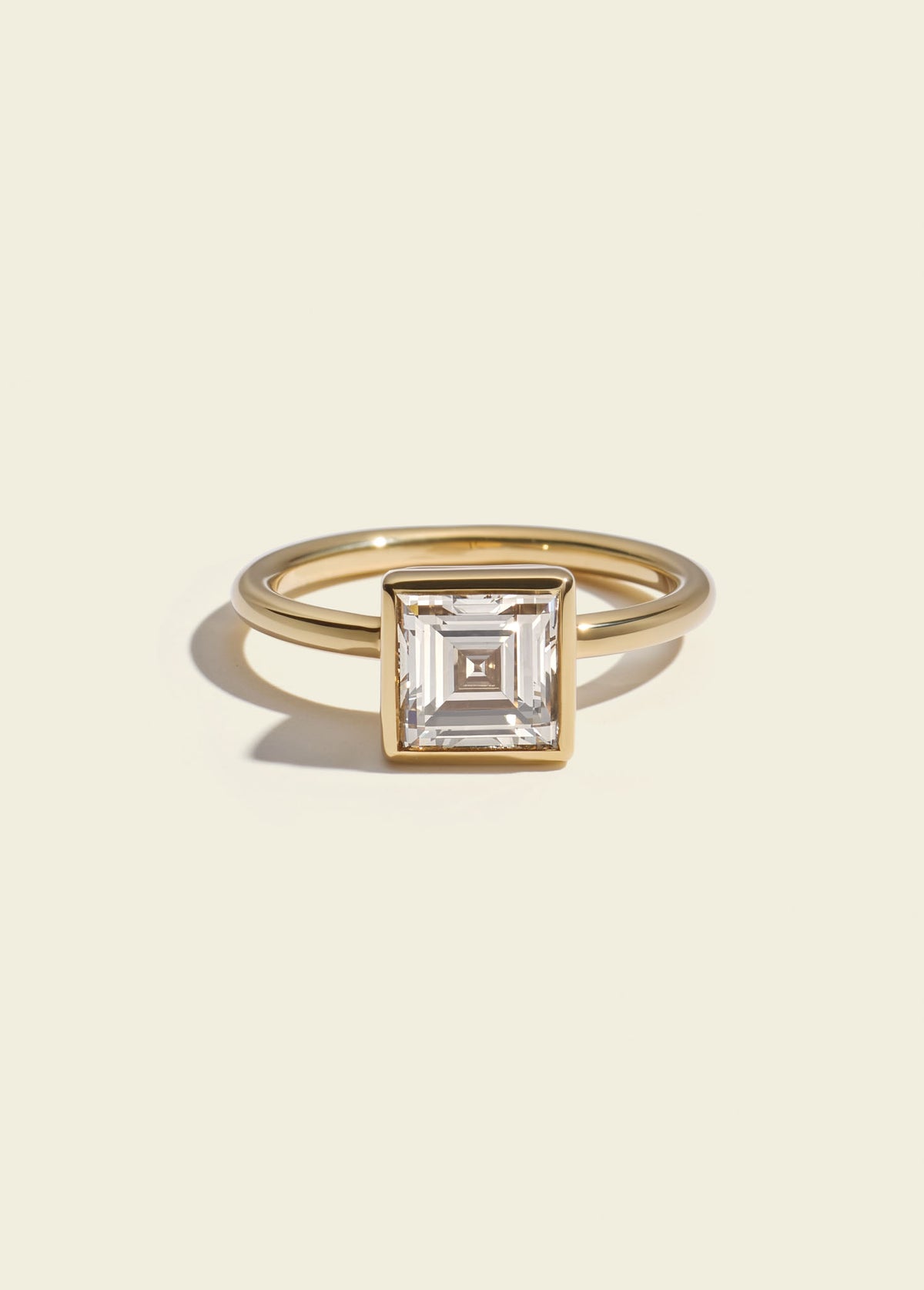 CARRÉ-CUT DIAMOND PARADIGM PINKY RING