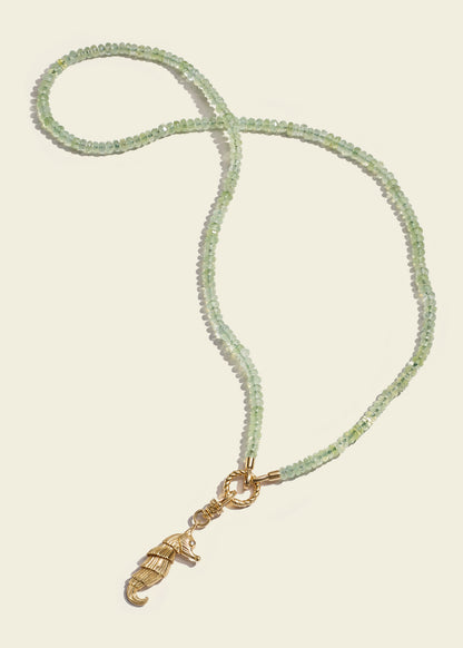 Lucy Delius polished 14ct gold necklace, close-up detail