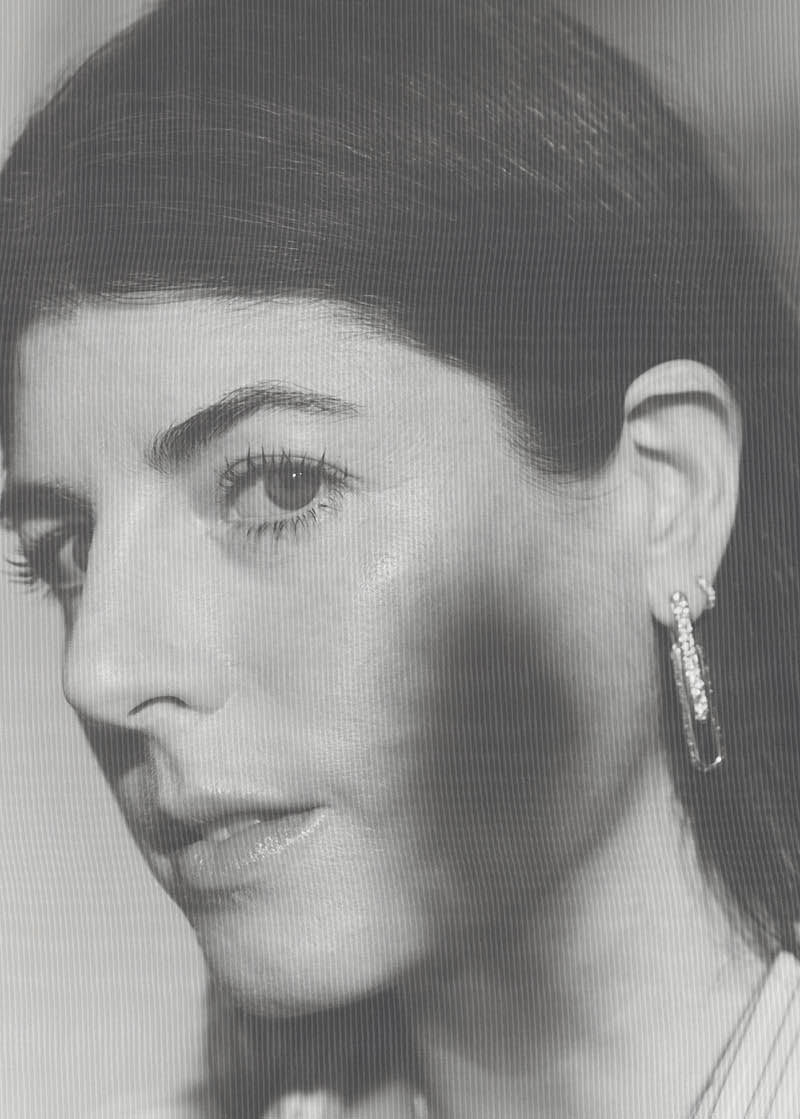 DAISY HOPPEN